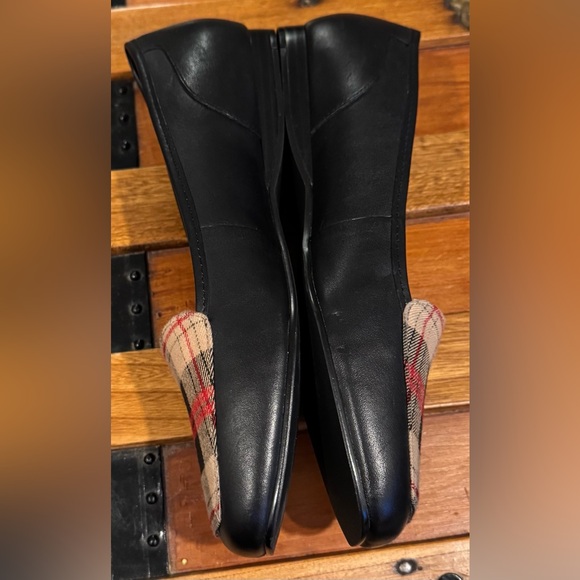 Bandolino Liberty Plaid Loafers in Black,Tan and Red - Picture 5 of 9